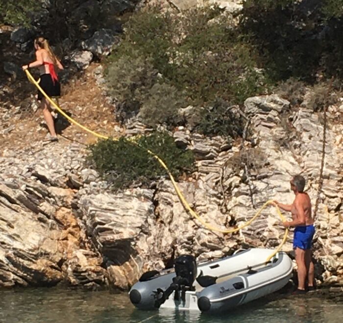 Skippertraining, Yachthandling Griechenland. Ankern, Athen, Mitsegeln Mittelmeer, Ankern mit Heckleine